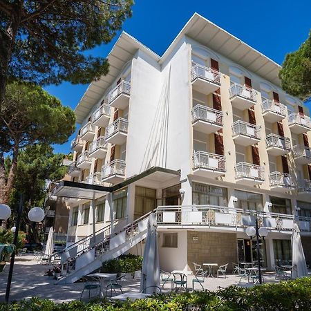 Hotel Happy Milano Marittima Kültér fotó