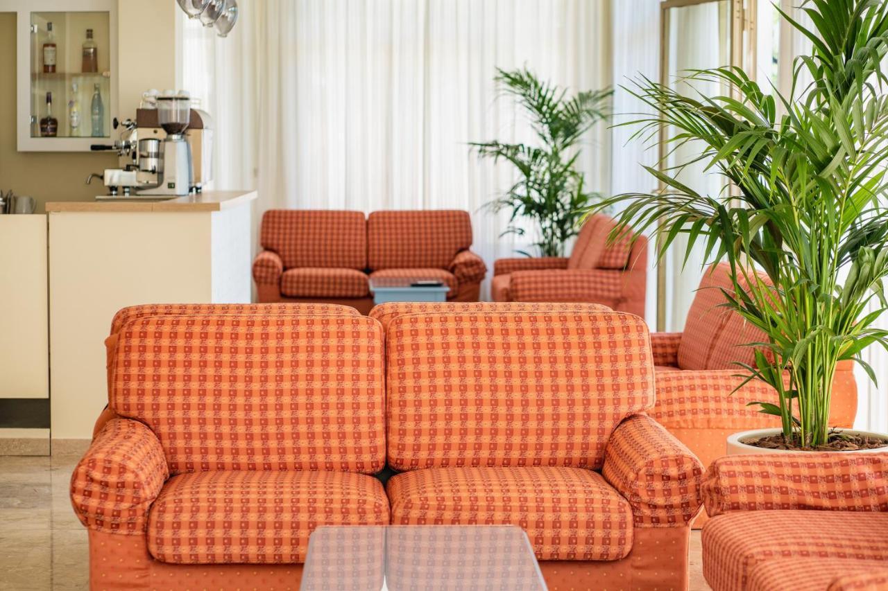 Hotel Happy Milano Marittima Kültér fotó
